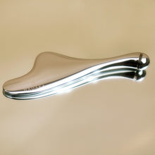 Load image into Gallery viewer, Gua Sha - Solar powered Microcurrent Facial Sculpture
