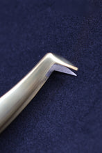 Load image into Gallery viewer, Micro-beaded 75° Booted Tweezers - Microbead Tips ILP108

